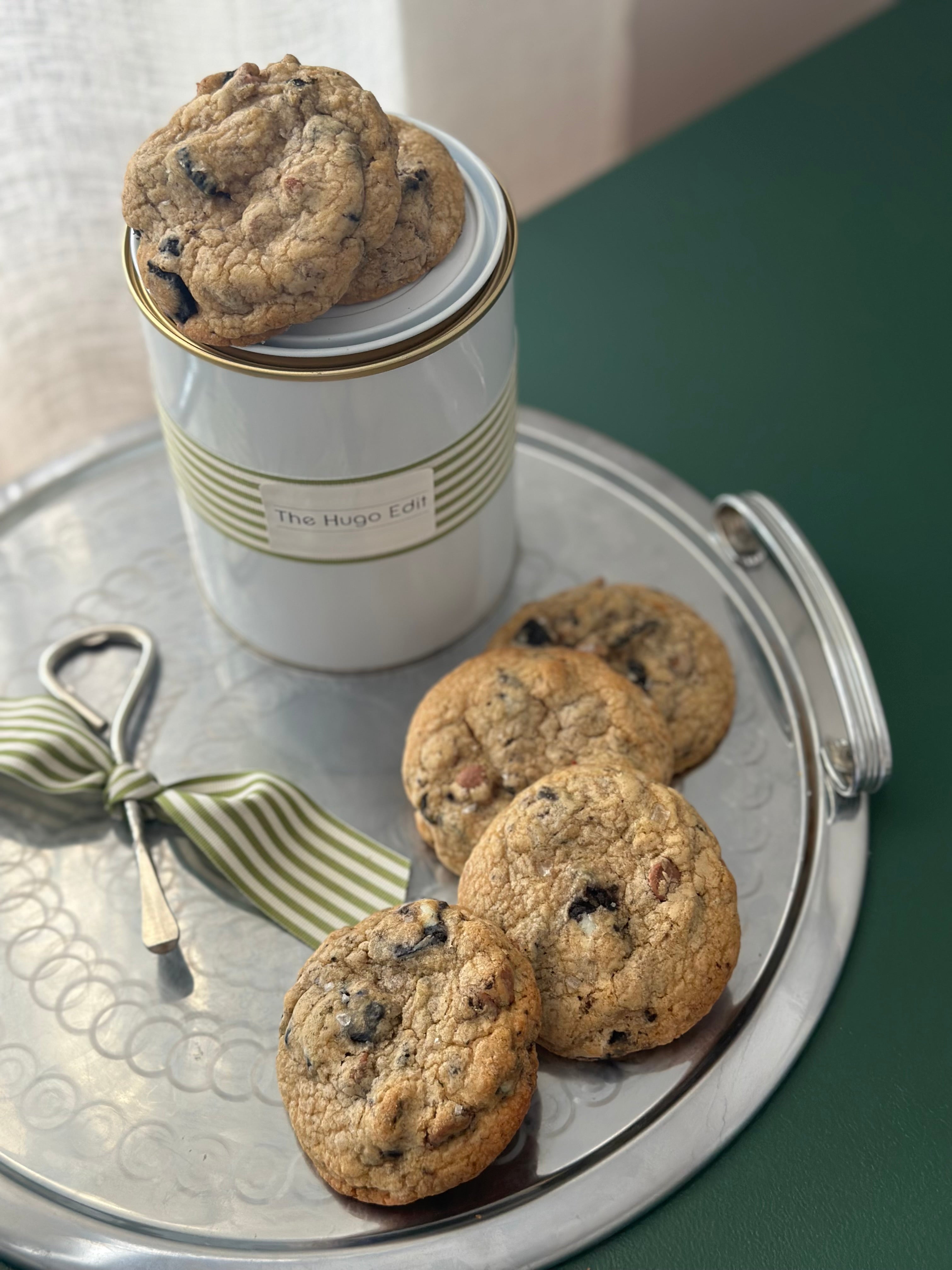 The Cookie Tin - 6 Cookies